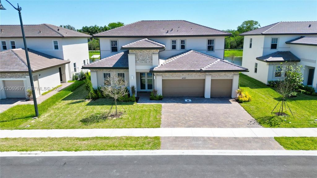 4390 SW 122nd Terrace, Davie, FL 33330