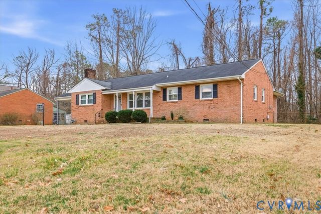 1217 Elmwood Dr, Colonial Heights, VA 23834