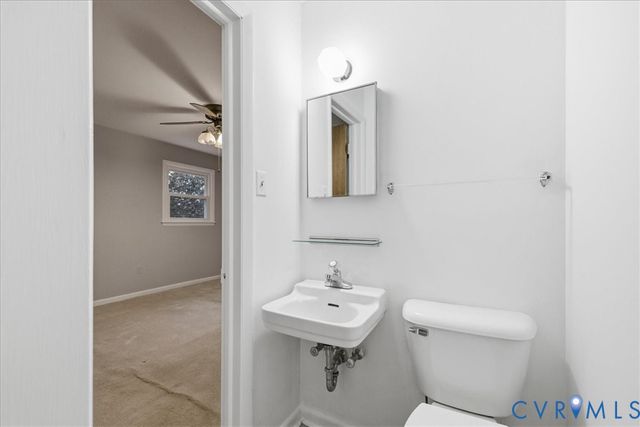 1217 Elmwood Dr, Colonial Heights, VA 23834