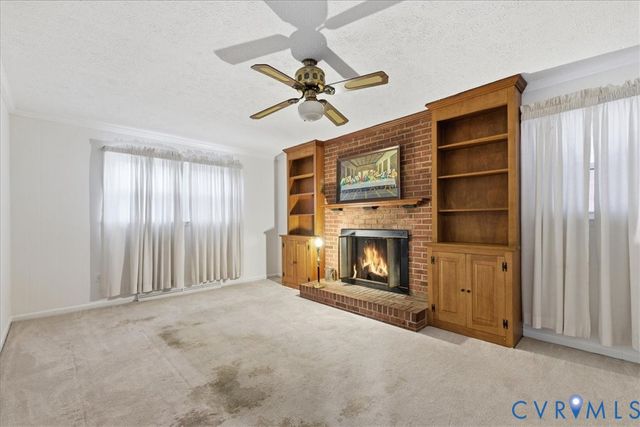 1217 Elmwood Dr, Colonial Heights, VA 23834