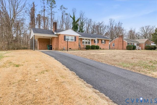 1217 Elmwood Dr, Colonial Heights, VA 23834