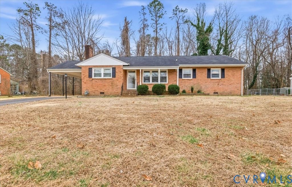1217 Elmwood Dr, Colonial Heights, VA 23834