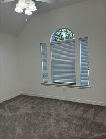 3818 Treasure Island Drive, Montgomery, TX 77356