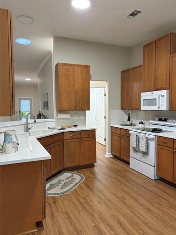 3818 Treasure Island Drive, Montgomery, TX 77356