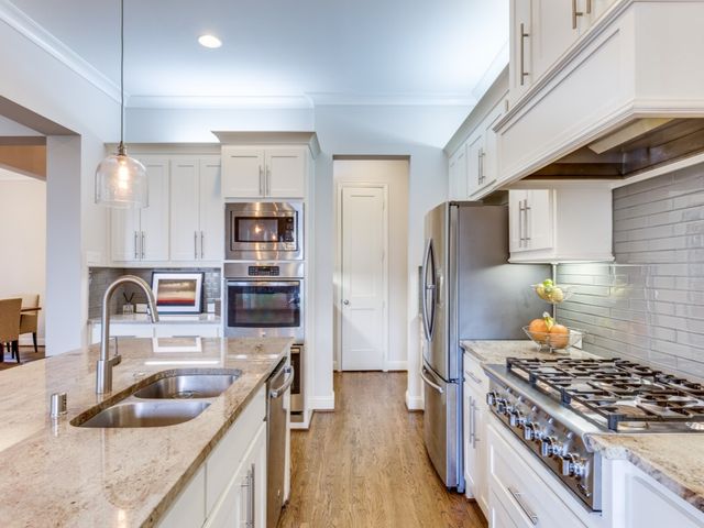 10223 Lynford Drive, Dallas, TX 75238