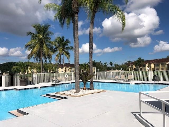 12730 VISTA ISLES Drive 812, Sunrise, FL 33325