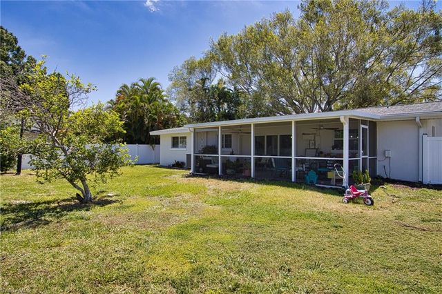 1327 Sunbury DR, Fort Myers, FL 33901