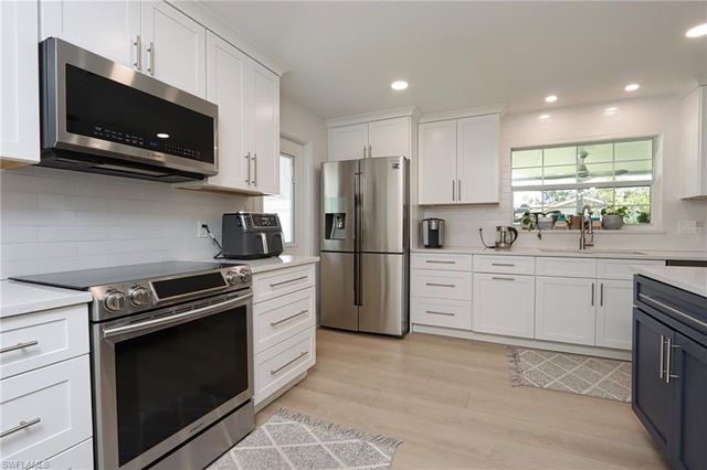 1327 Sunbury DR, Fort Myers, FL 33901