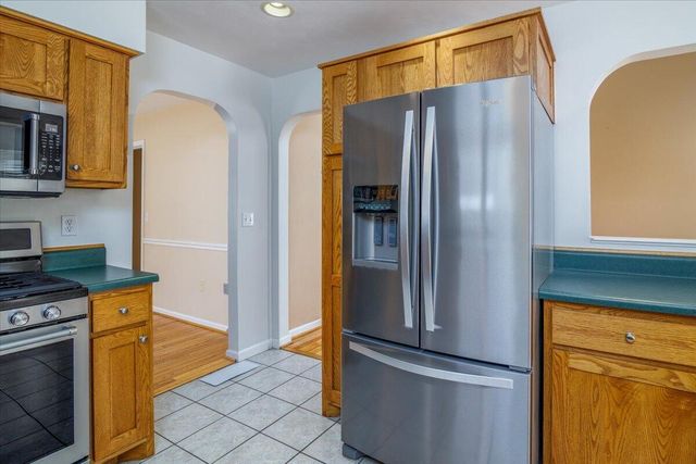 6720 Bradshaw RD, Salem, VA 24153