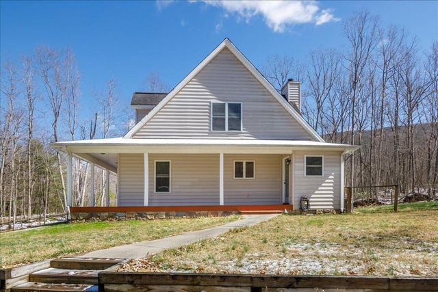 6720 Bradshaw RD, Salem, VA 24153