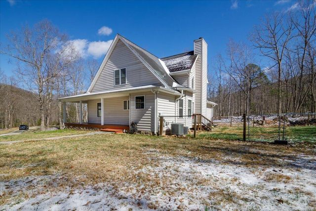 6720 Bradshaw RD, Salem, VA 24153