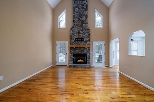 6720 Bradshaw RD, Salem, VA 24153