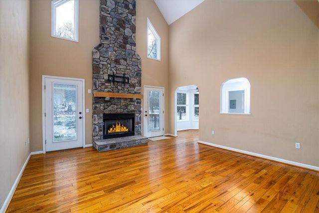 6720 Bradshaw RD, Salem, VA 24153