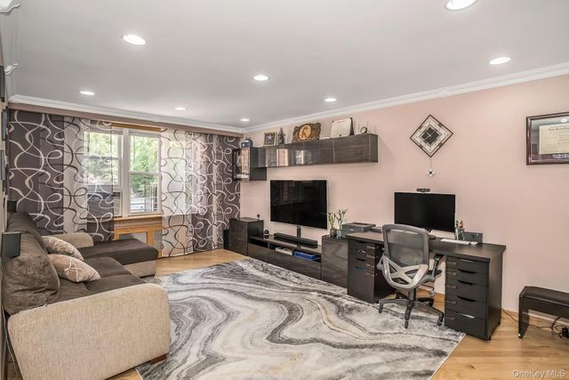 102-55 67th Drive 4K, Forest Hills, NY 11375