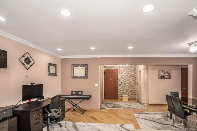 102-55 67th Drive 4K, Forest Hills, NY 11375