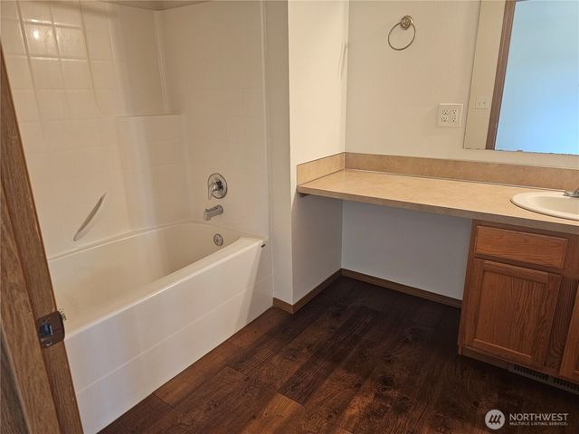 699 Myers Street SE, Rainier, WA 98576