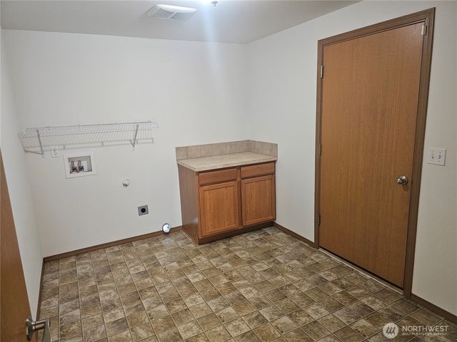 699 Myers Street SE, Rainier, WA 98576