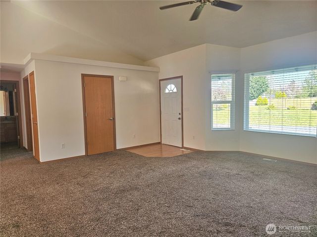 699 Myers Street SE, Rainier, WA 98576