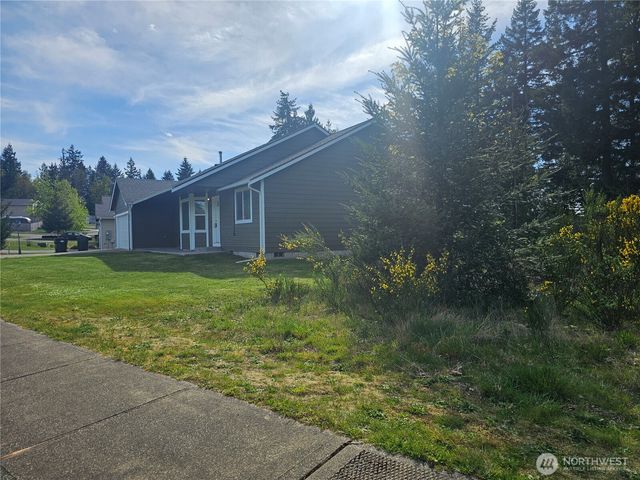 699 Myers Street SE, Rainier, WA 98576