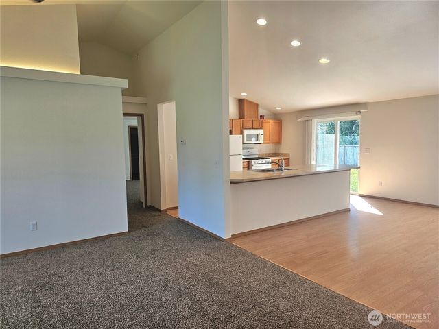 699 Myers Street SE, Rainier, WA 98576