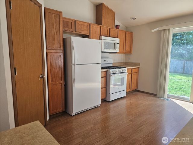 699 Myers Street SE, Rainier, WA 98576