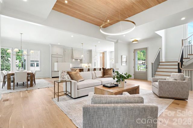 932 Heather Lane, Charlotte, NC 28209
