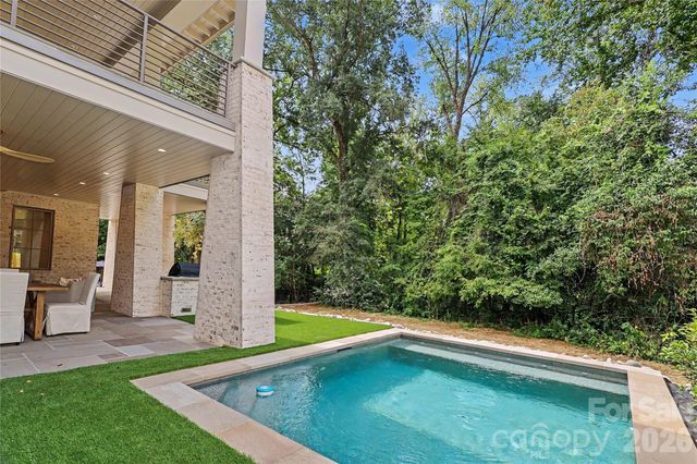 932 Heather Lane, Charlotte, NC 28209