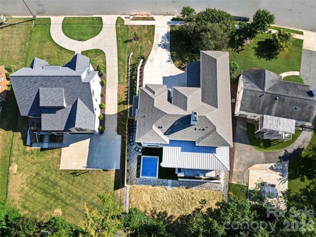 932 Heather Lane, Charlotte, NC 28209