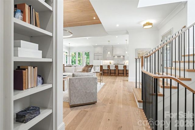 932 Heather Lane, Charlotte, NC 28209