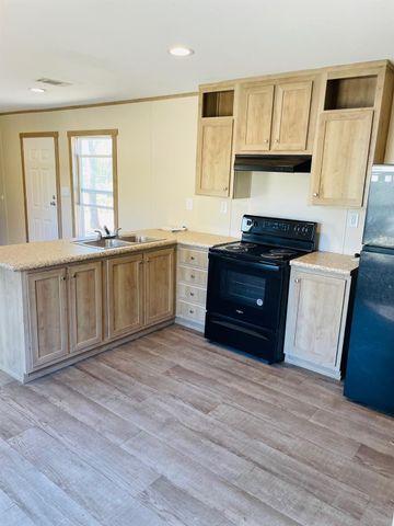 30 Hellon Lane, Shepherd, TX 77371