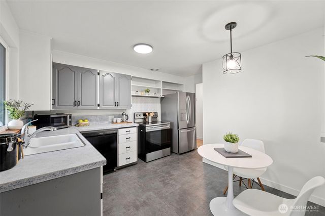 20826 Military Road S, Seatac, WA 98198