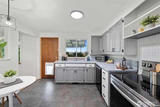 20826 Military Road S, Seatac, WA 98198