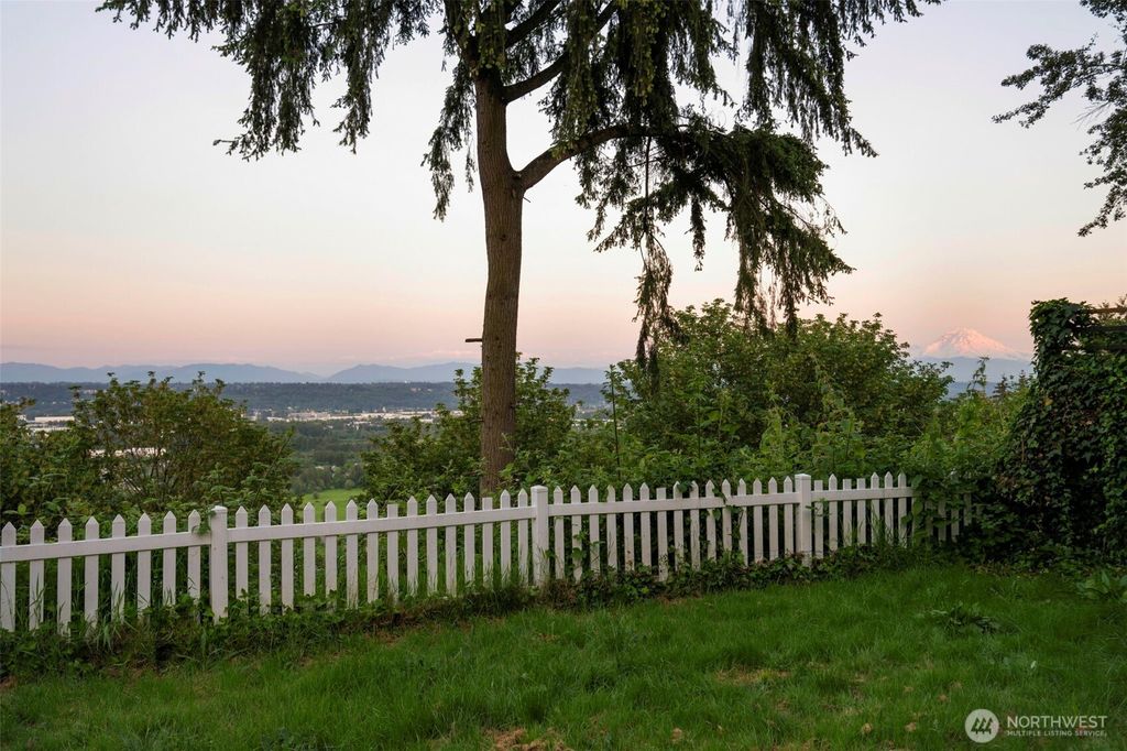 20826 Military Road S, Seatac, WA 98198