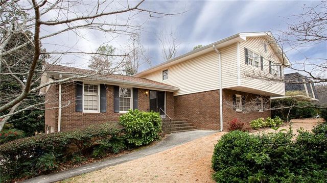 2717 Kenwood Drive, Duluth, GA 30096