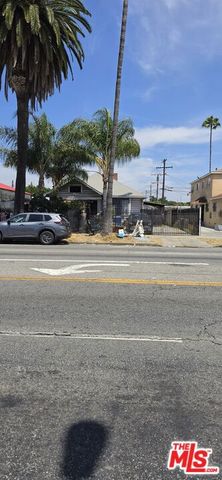 9210 S Figueroa Street, Los Angeles, CA 90003