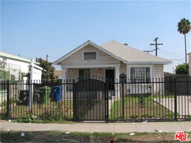 9210 S Figueroa Street, Los Angeles, CA 90003
