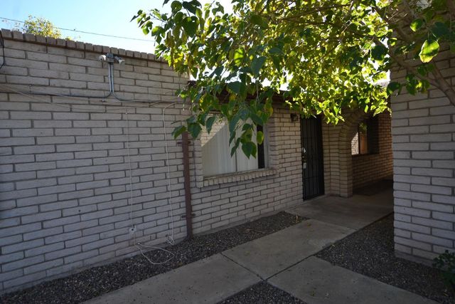 2201 W Belmont Apt 4, Phoenix, AZ 85021