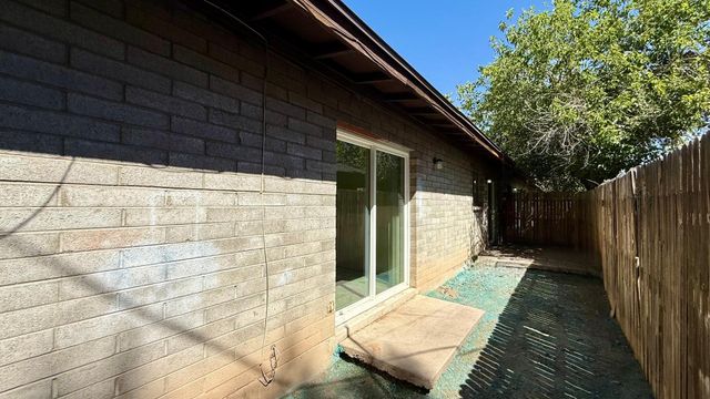 2201 W Belmont Apt 4, Phoenix, AZ 85021
