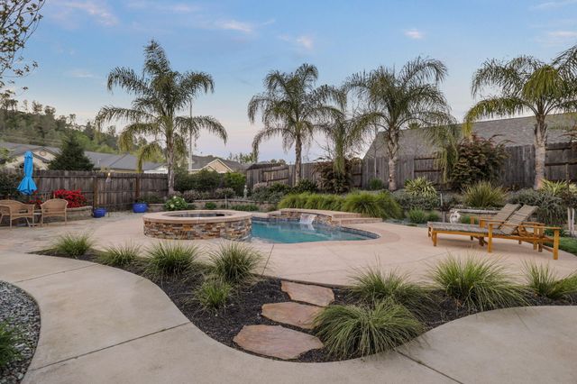 4268 Boston Avenue, Redding, CA 96001