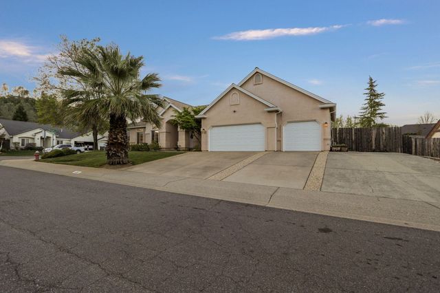 4268 Boston Avenue, Redding, CA 96001