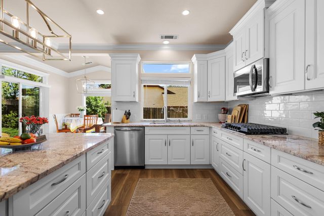 4268 Boston Avenue, Redding, CA 96001