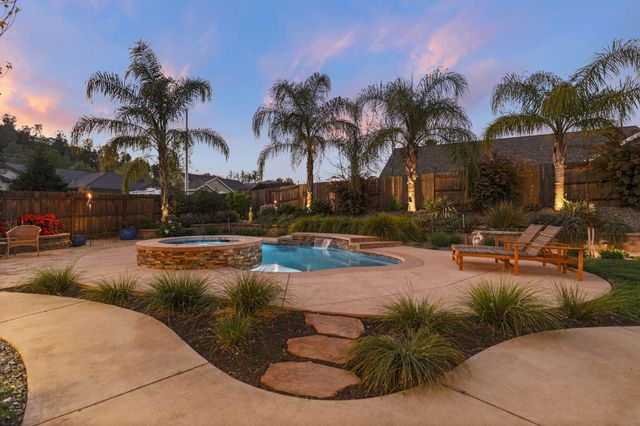 4268 Boston Avenue, Redding, CA 96001