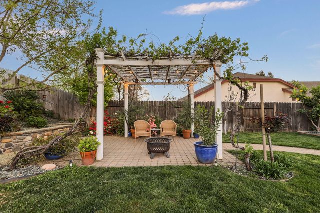 4268 Boston Avenue, Redding, CA 96001