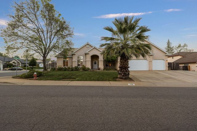 4268 Boston Avenue, Redding, CA 96001