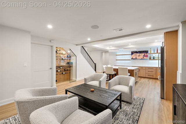 7487 Gramercy Circle, West Bloomfield Charter Township, MI 48322