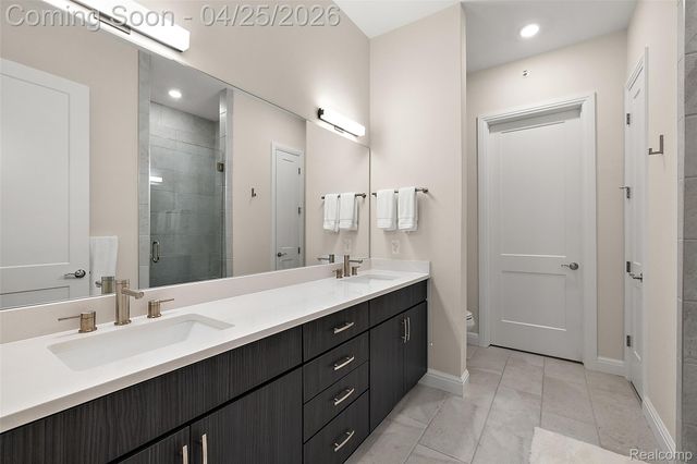 7487 Gramercy Circle, West Bloomfield Charter Township, MI 48322