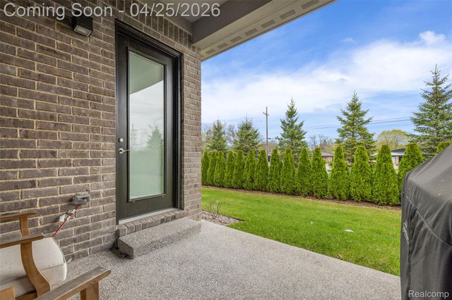 7487 Gramercy Circle, West Bloomfield Charter Township, MI 48322