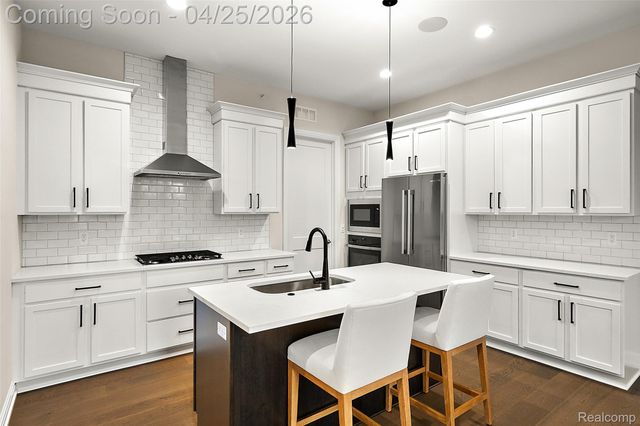 7487 Gramercy Circle, West Bloomfield Charter Township, MI 48322