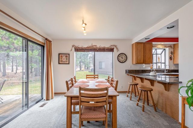 17714 Lake Aspen Court 9, Sunriver, OR 97707