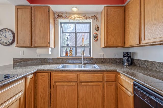 17714 Lake Aspen Court 9, Sunriver, OR 97707